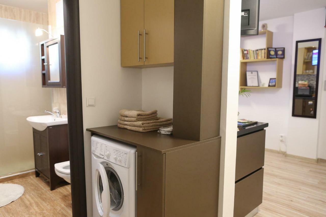 Central Place Apartment Timisoara Bagian luar foto